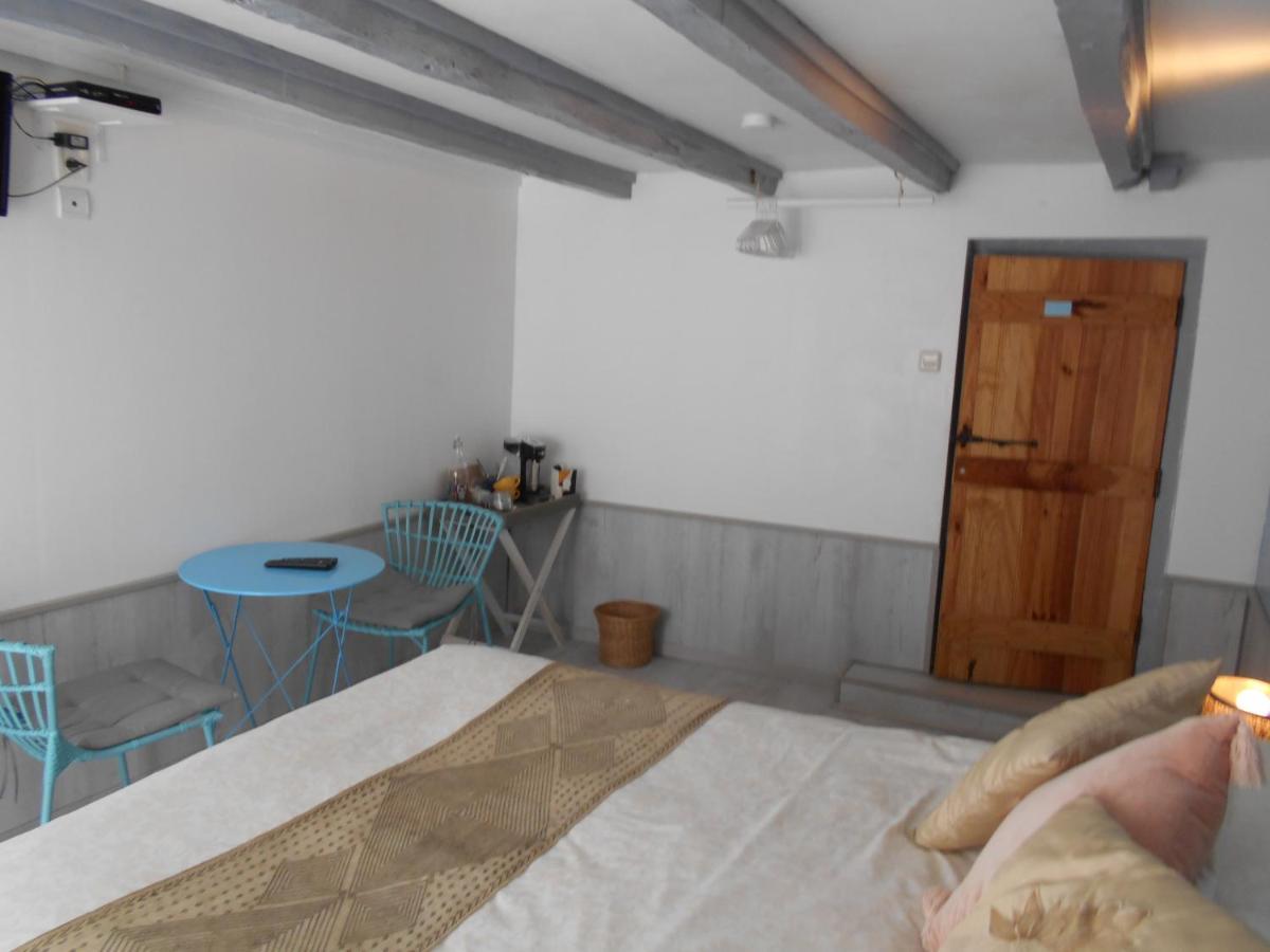 Les Landes Hotel Saint-Pardoux-Corbier ภายนอก รูปภาพ
