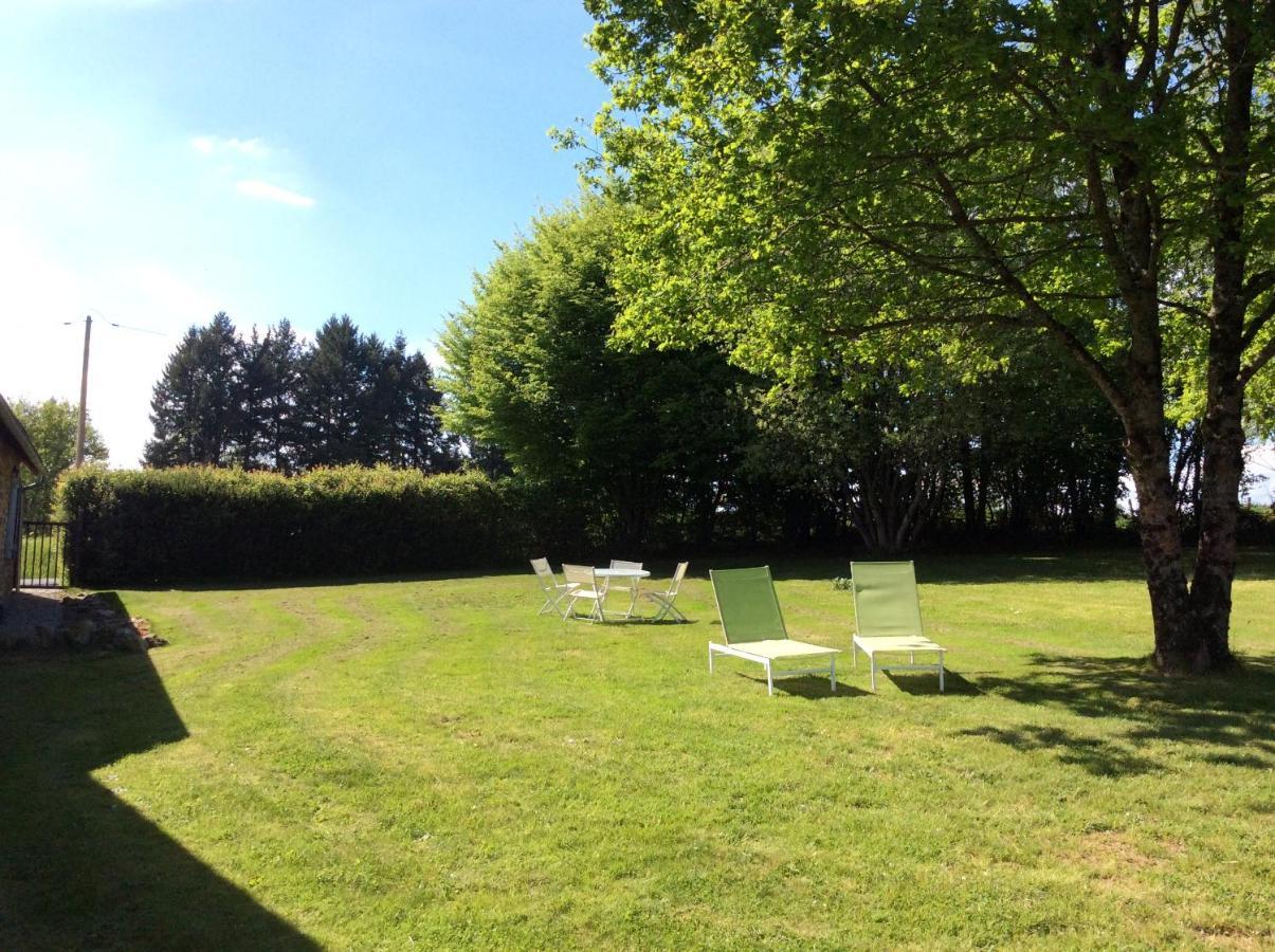 Les Landes Hotel Saint-Pardoux-Corbier ภายนอก รูปภาพ